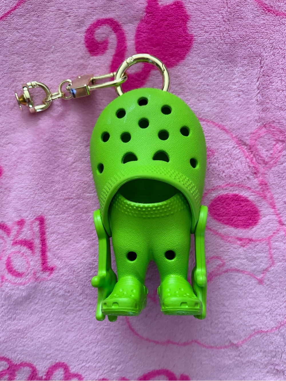 Green Croc-Shaped Keychain Accessory